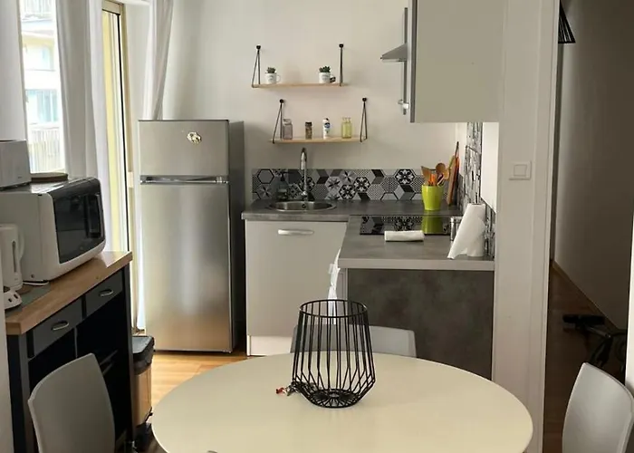Appartement Centre-Bastia A Une Minute A Pied Du Port